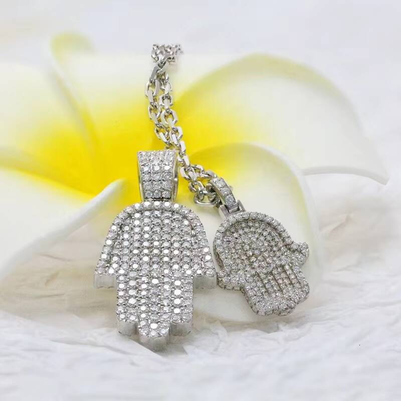 Custom Fine Jewelry Hiphop Sparkling Hand Shape Moissanite Pendant Necklace Sterling Silver925 Iced Out Moissanite Cuban Chain