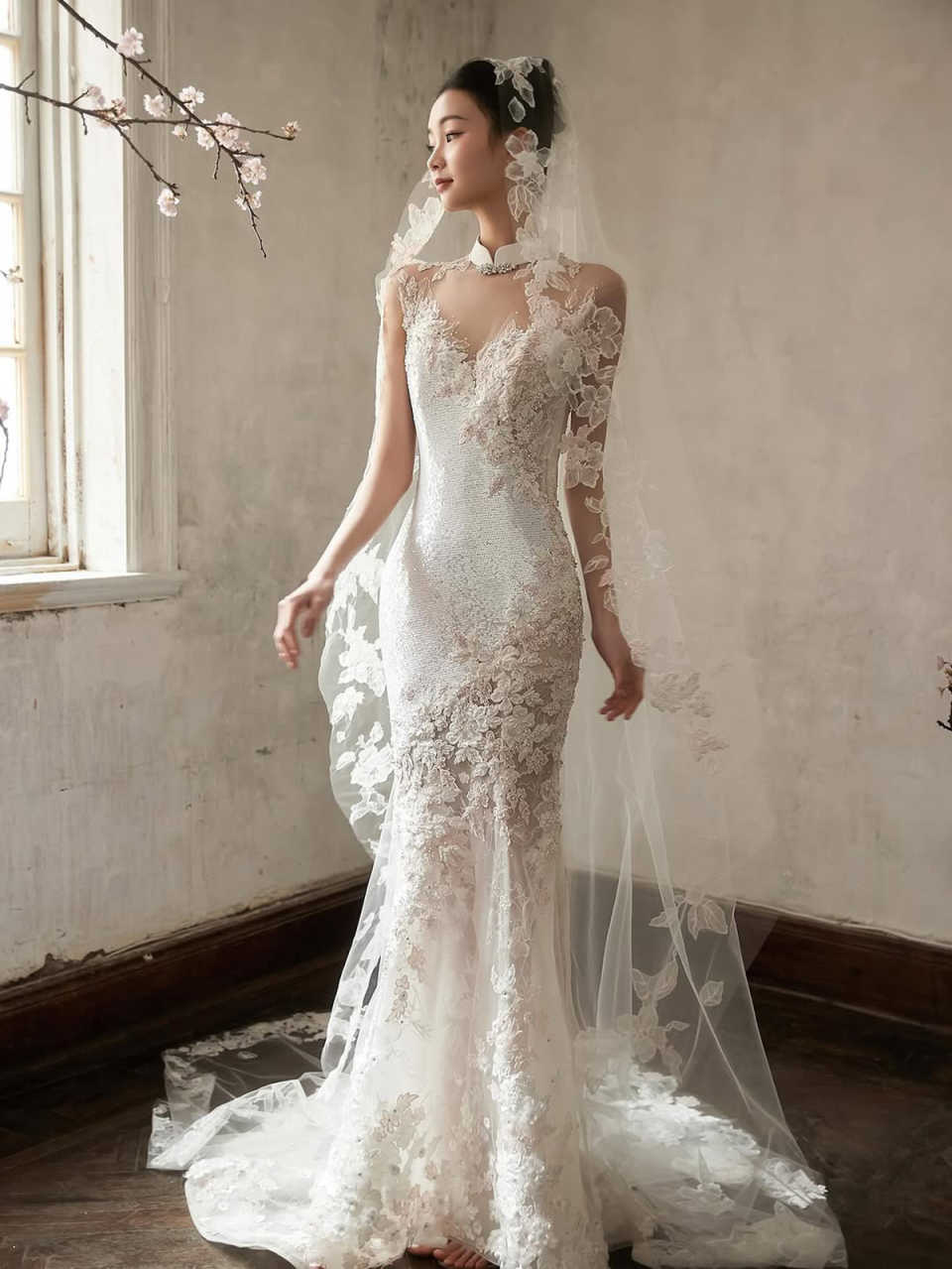 Elegant Flower Appliques Edged Bridal Wedding Veil One Layer Tulle Bridal Veil Cathedral Length Wedding Accessories