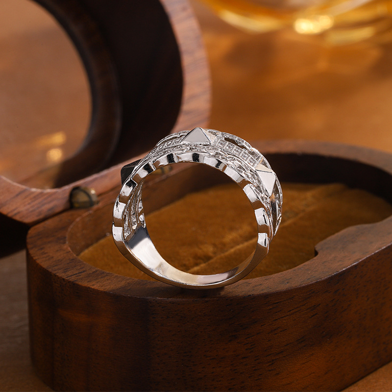 2025 Choucong Ins Top Sell Sparkling Vintage Jewelry 18K White Gold Fill Pave White Sapphire CZ Diamond Gemstones Geometry Women Wedding Band Ring Gif