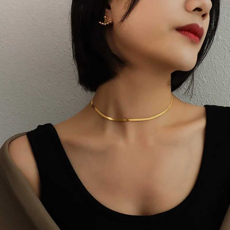 Hot Fashion Unisex Snake Chain Women Necklace Choker Stainless Steel Herringbone Gold Color Chain Necklace For Women Jewelry XJ250708