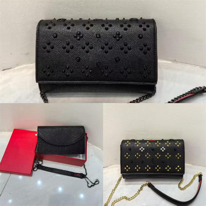 Designer's Classic Luxurious Rivet Diamond High end Women's Handmade Leather Shoulder Bag, Classic Letter Letter Banquet Bag, Fashionable Casual Red Bottom Bag