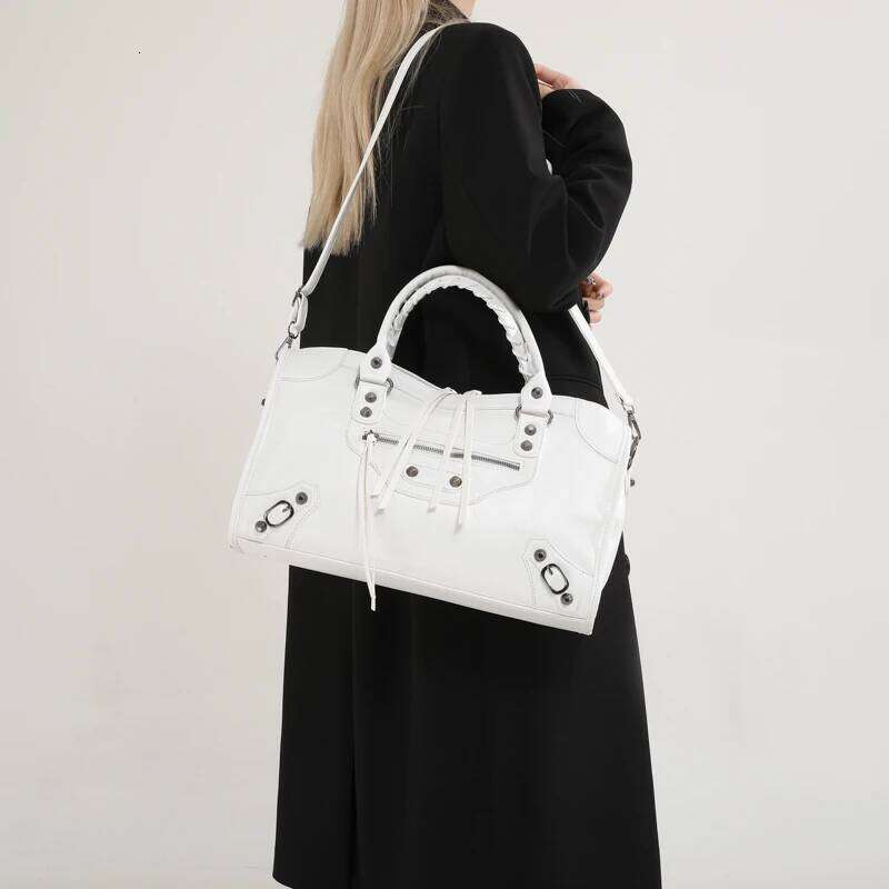 Premium Minimalist Simple Crossbody Bag For Casual Women Leisure With Solid Color And Large Capacity Tote