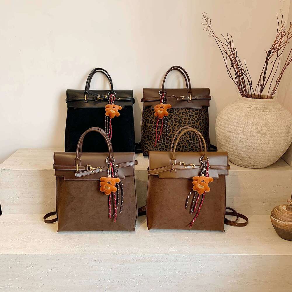 Shoulder Bag For Women, Large Capacity 2024 New Retro Casual Hand-Held Backpack, High-End Travel Backpack