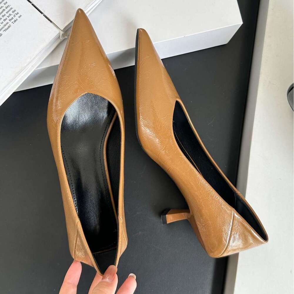 Shallow Mouth Single Shoes for Women, High-End French Style High Heels, Versatile Leather Pointed Toe Women's Shoes, Soft Sole Comfortable