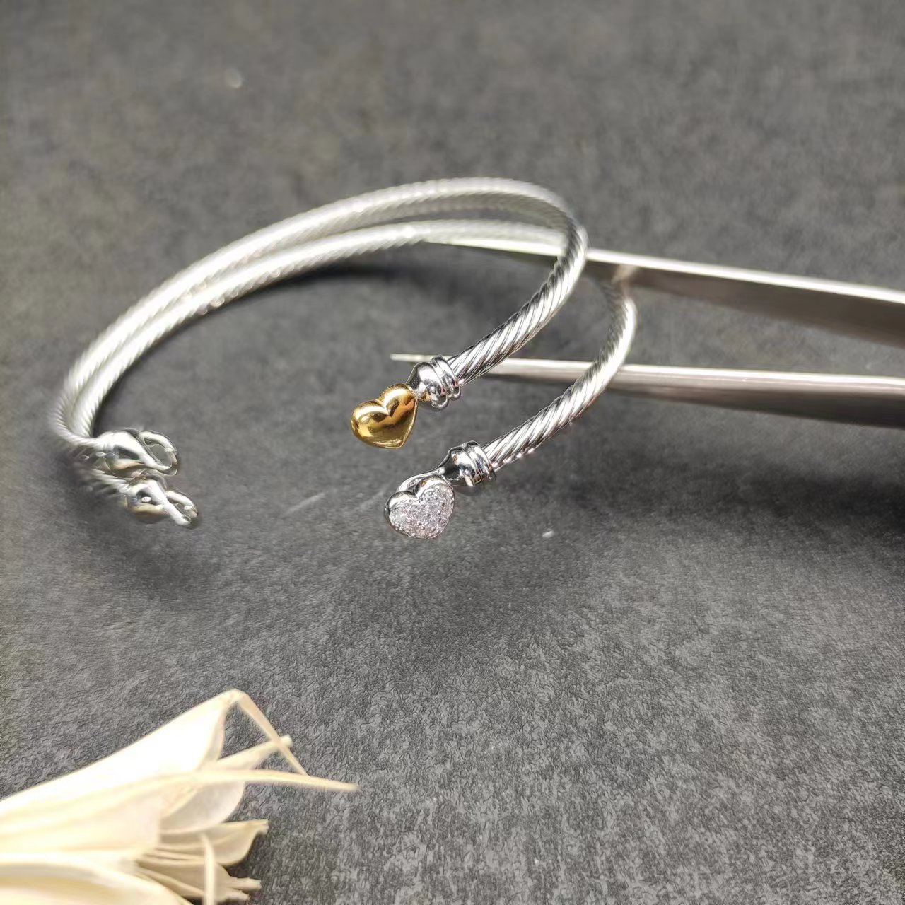 3mm heart bracelet women diamond bracelets cuff bangle cable designer stainless steel woman retro jewelry classic luxury bracelet men simple fashion plated silver