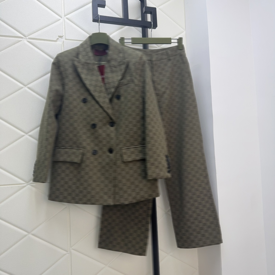 Designer Womens Two Piece Pants Tracksuit Full Letter Luxury Jacket Blazer Straight Leg Pants Two Piece Set Women