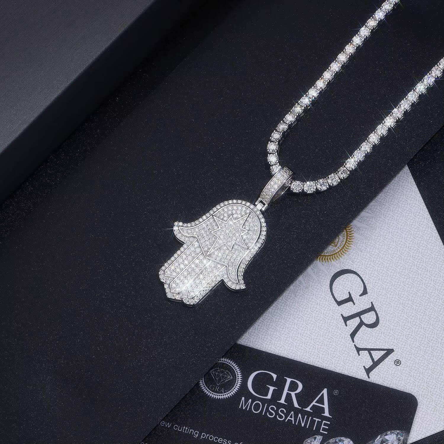 DE Hand Design VVS1 Moissanite Pendant Hiphop Hand Moissanite Pendant Rhodium Plated 925 Silver Moissanite Hand Pendant