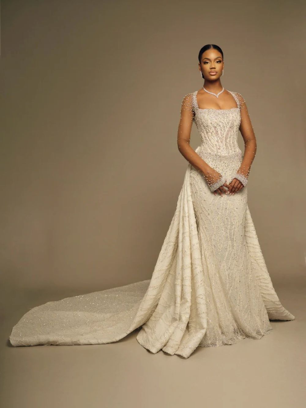 Luxury Wedding Dresses Crystal Sequins Bridal Gowns with Detachable Train Long Sleeves Illusion Mermaid Customized Vestidos De Novia Plus Size