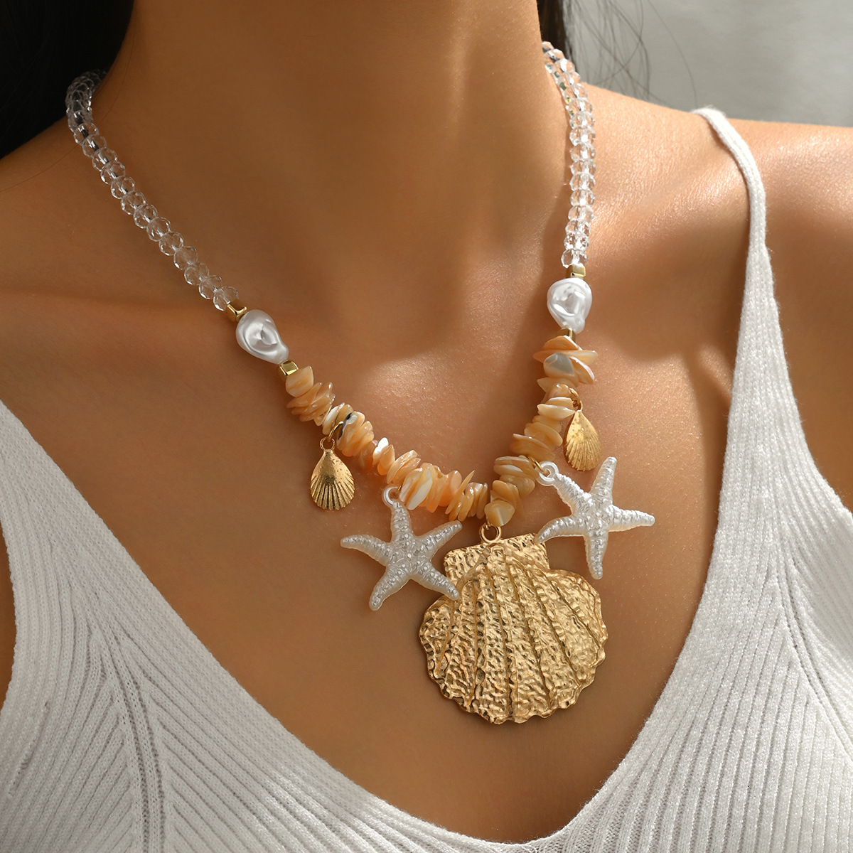 Bohemian Exaggerated Shell Necklace for Women Summer Beach Fashion Versatile Starfish Round Bead Light Collarbone Chain Jewelry for Women