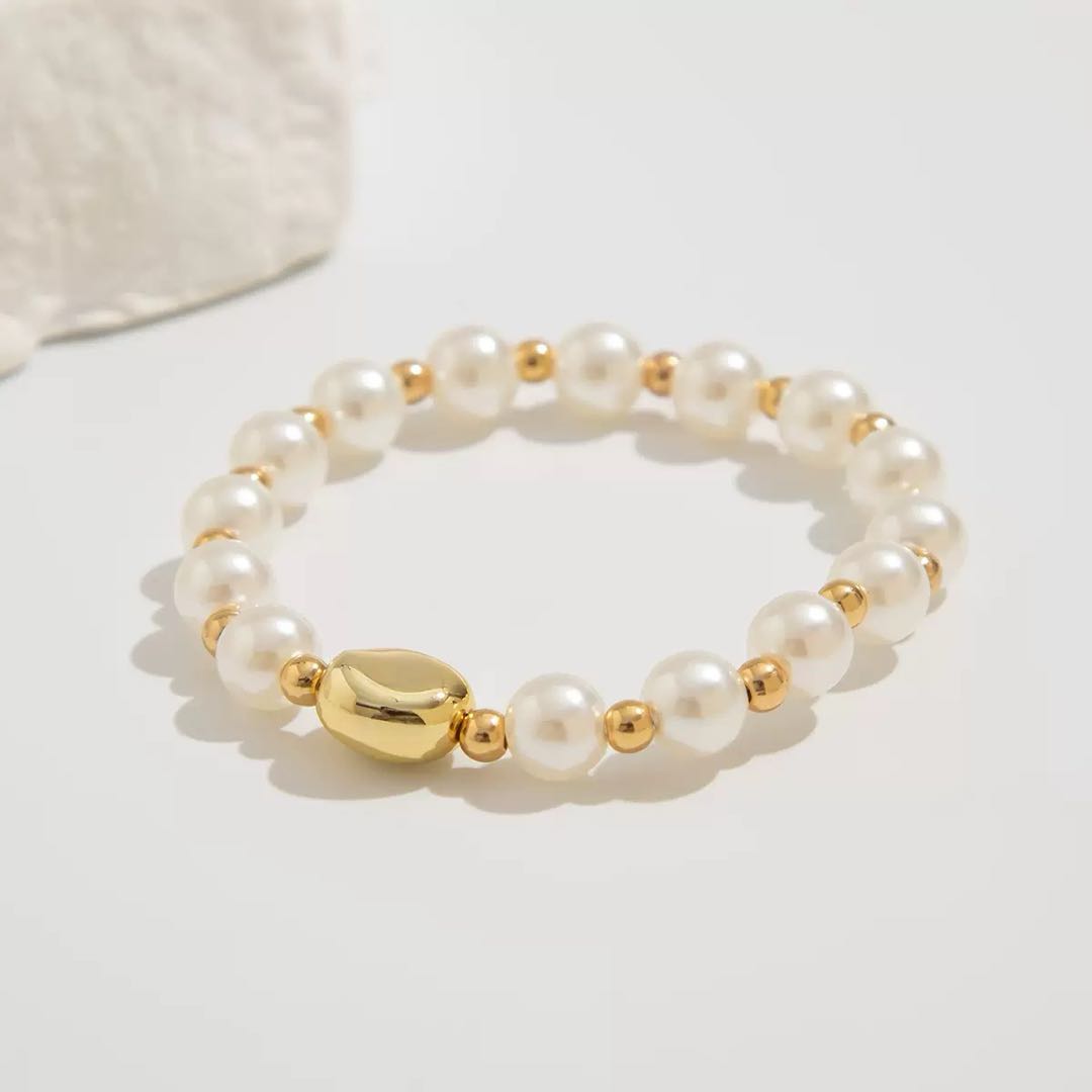 Chic Women's Simple Irregular Design Round Beads Bracelet - Combining Classic Pearls in Golds