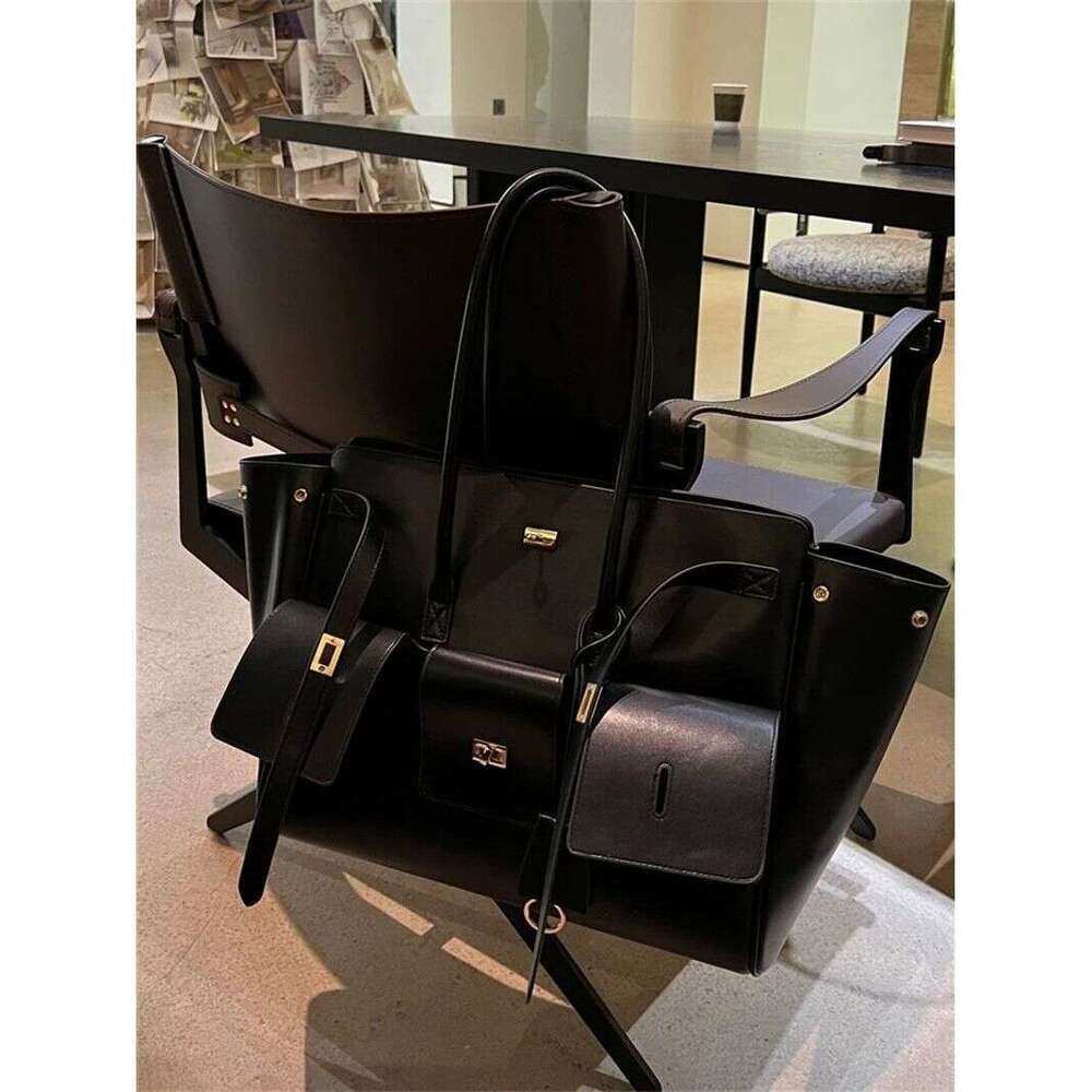 Designer Bag Tote Bag Shoulder bag Niche Design High End Wing New Fashion Versatile Underarm Commuter Shoulder Tote Bag