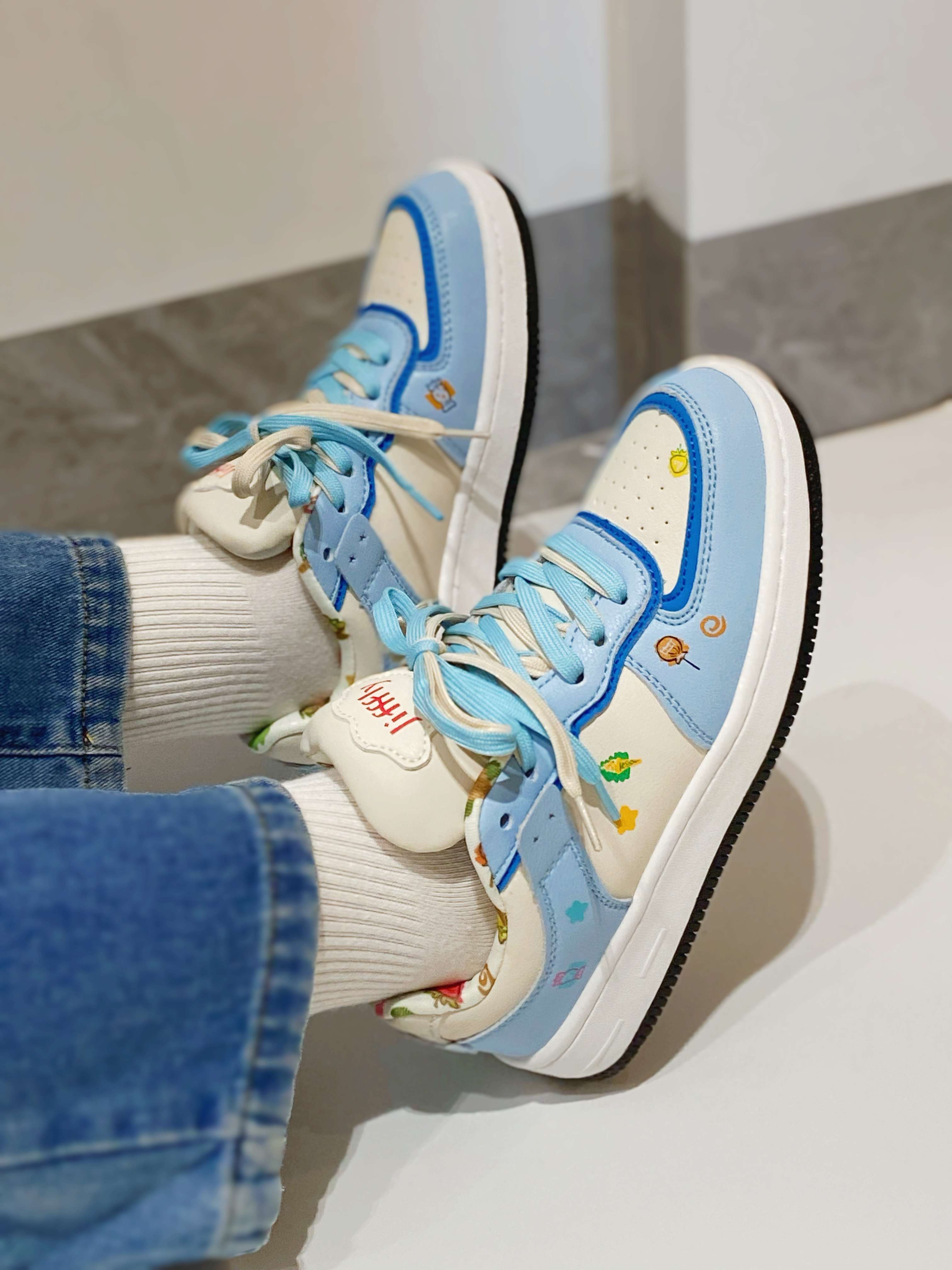 JiffFly Women's Fall/Winter Durable Sneakers with Thick Sole for Kids & Students