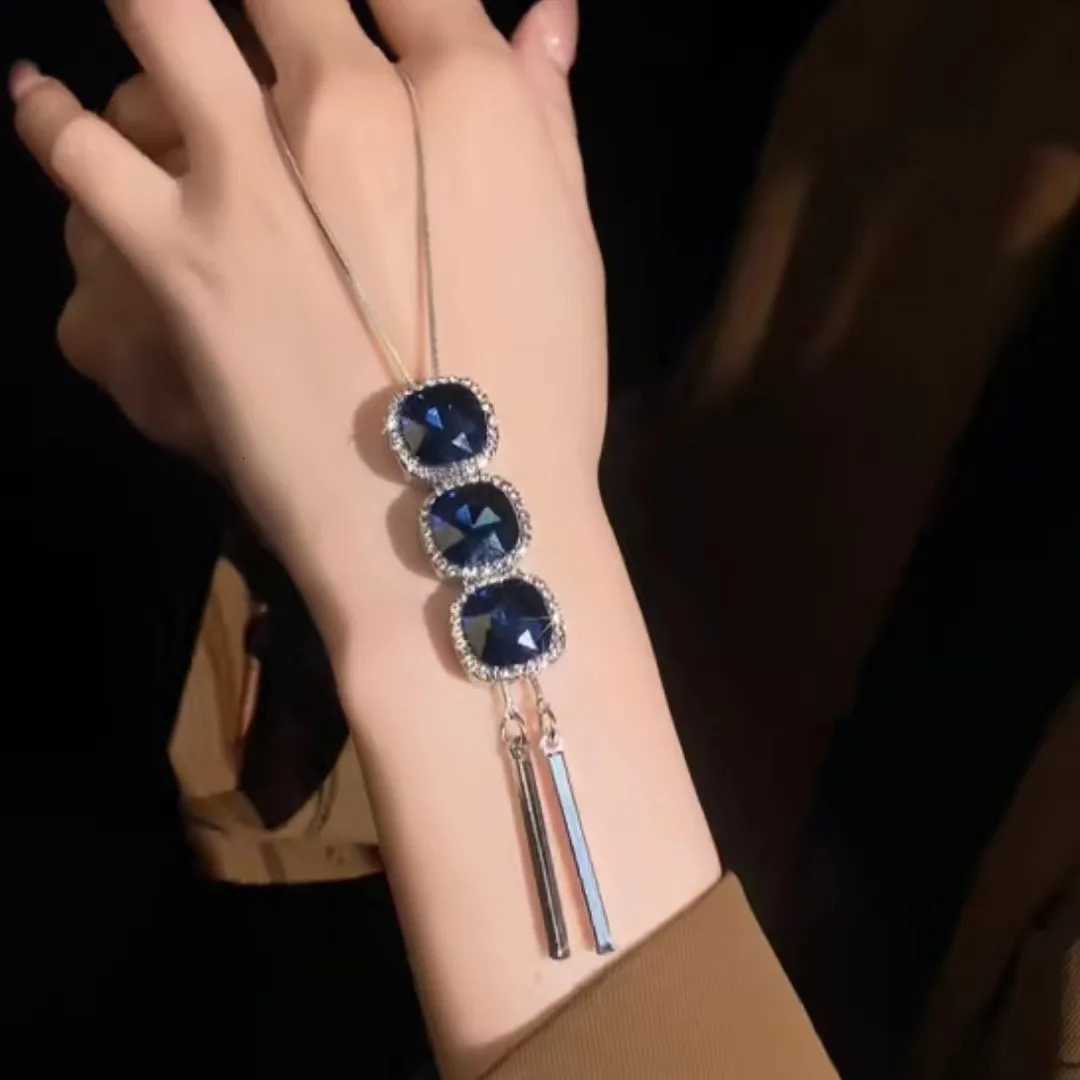 Elegant Long Necklace with Blue Crystal Tassel HighEnd Fashion Jewelry Gift for Women Z250910