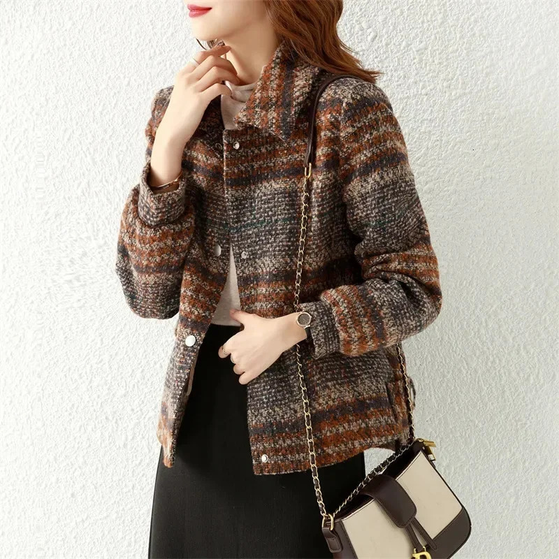 Plus Size Winter Thickened Short Plaid Woolen Coat Womens Stylish Casual Outerwear Korean Style Fashionable Female 250728