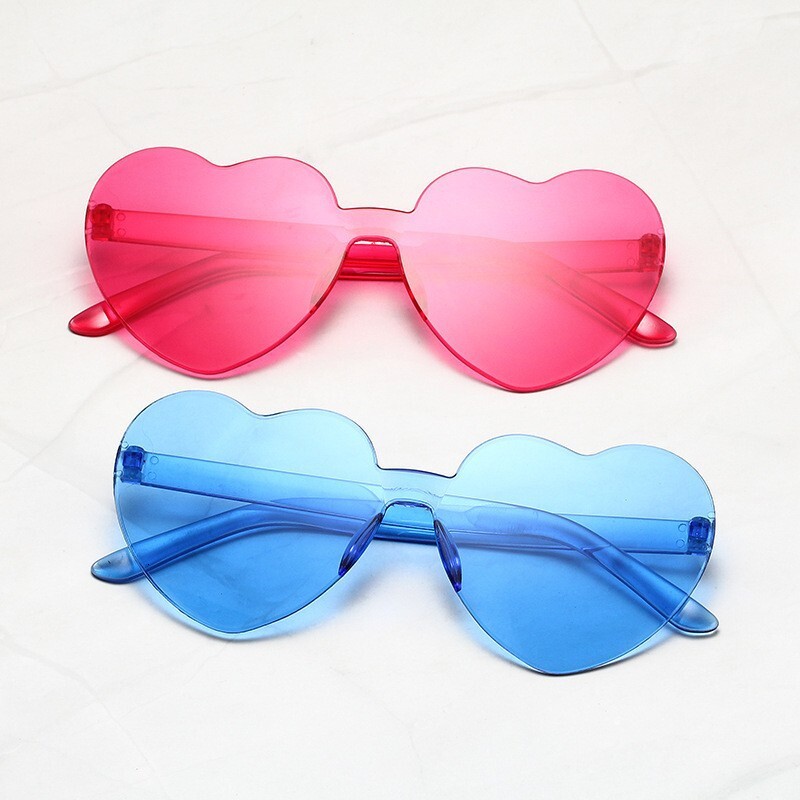 Free Shipping 2025 New Designer Sunglasses Transparent Jelly Color Heart Sunglasses For Women Peach Heart Sunglasses Heart-shaped One-piece Heart Sung