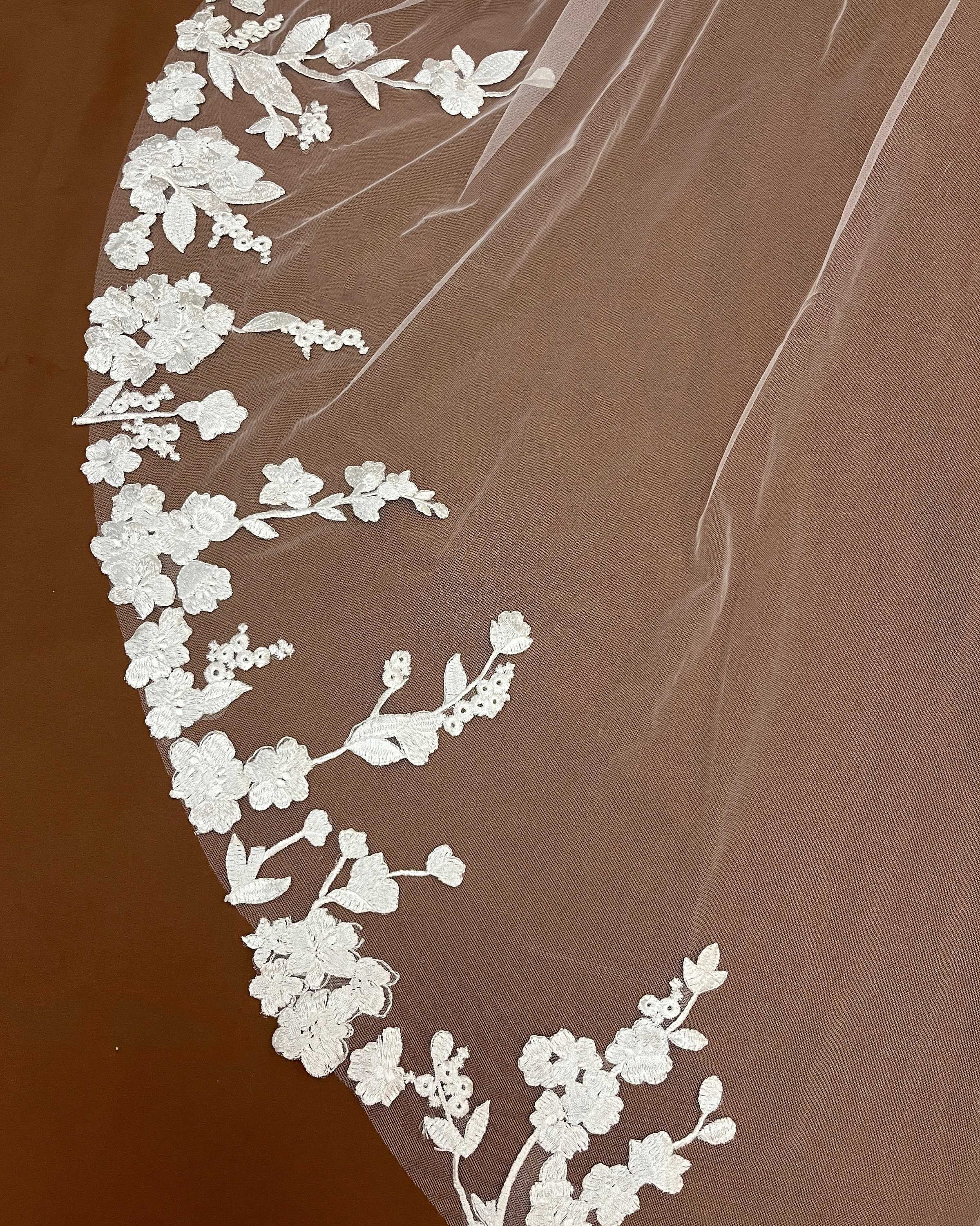 Wedding Veil Customized Real Photos Long Appliques Edge Bridal Veil Single Layer Cathedral Length Wedding Accessories