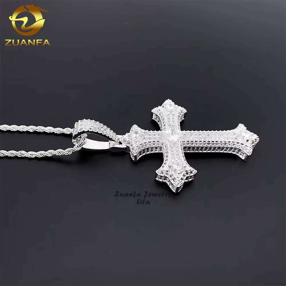 High Quality Hip Hop Sterling Sier Iced Out Charm Moissanite Cross Pendant for Men