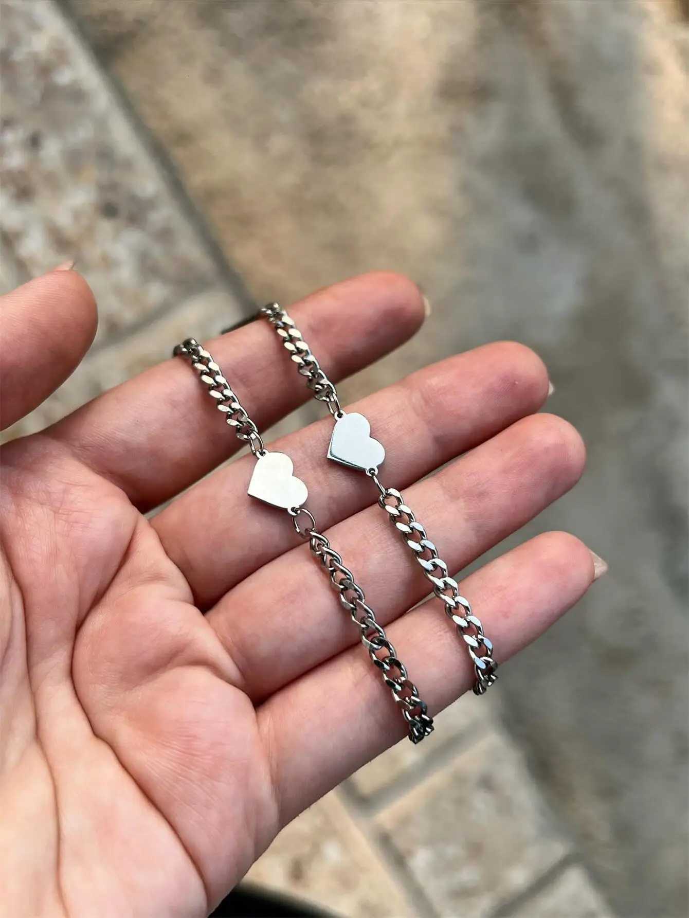 2 Stainless Steel Material Love Bracelet Set for Couples Womens Fashionable and Exquisite Chain Bracelet Wearable All Year Round W250728