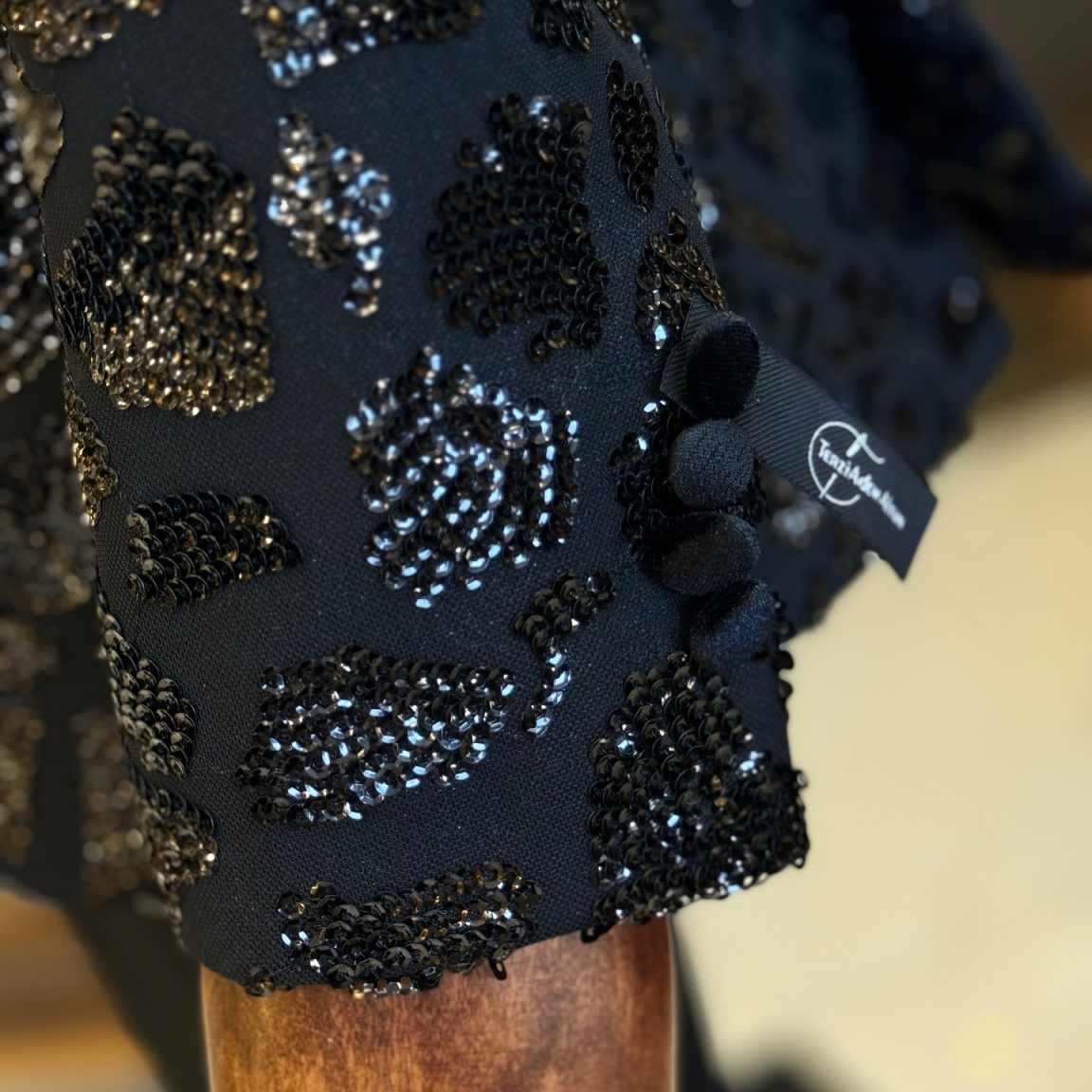 Groom Wear 3 Pieces Customized Men Suits Slim Fit Fashion Gentleman Shawl Lapel One Button Luxury Sequins Wedding Tuxedos