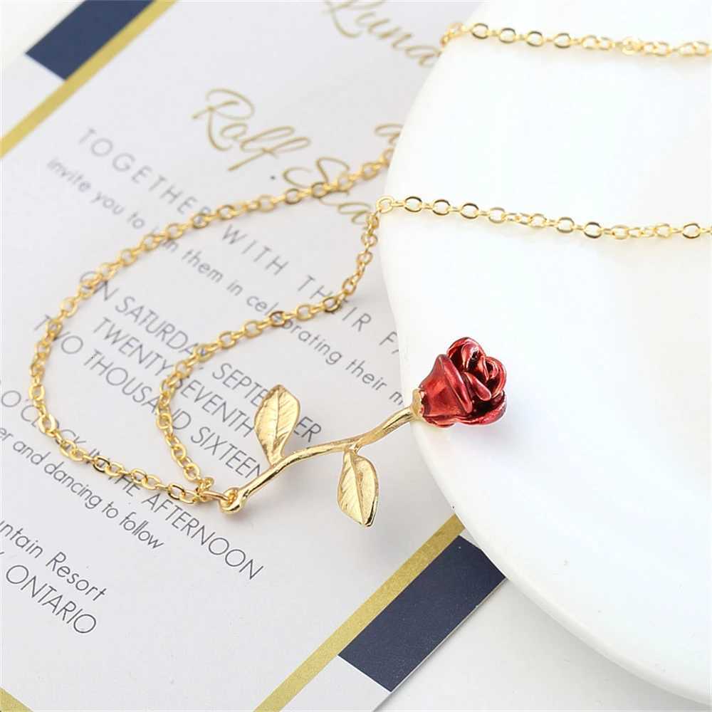Rose Flower Necklace 3D Floral Charm Pendant for Women Romantic Valentines Day Jewelry Gift Z250910