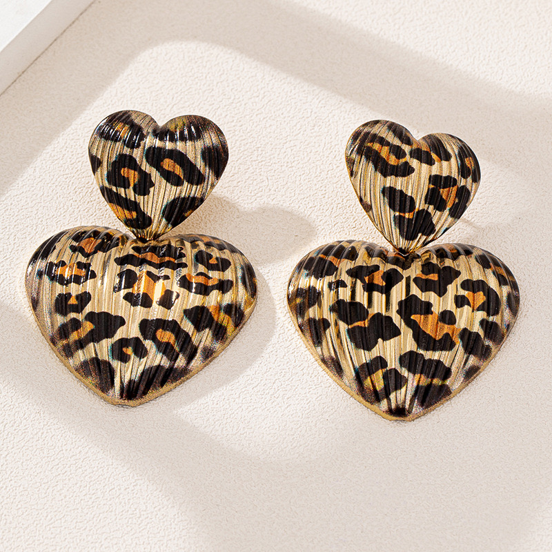 Retro fashion alloy heart-shaped leopard print heart-shaped women's earrings