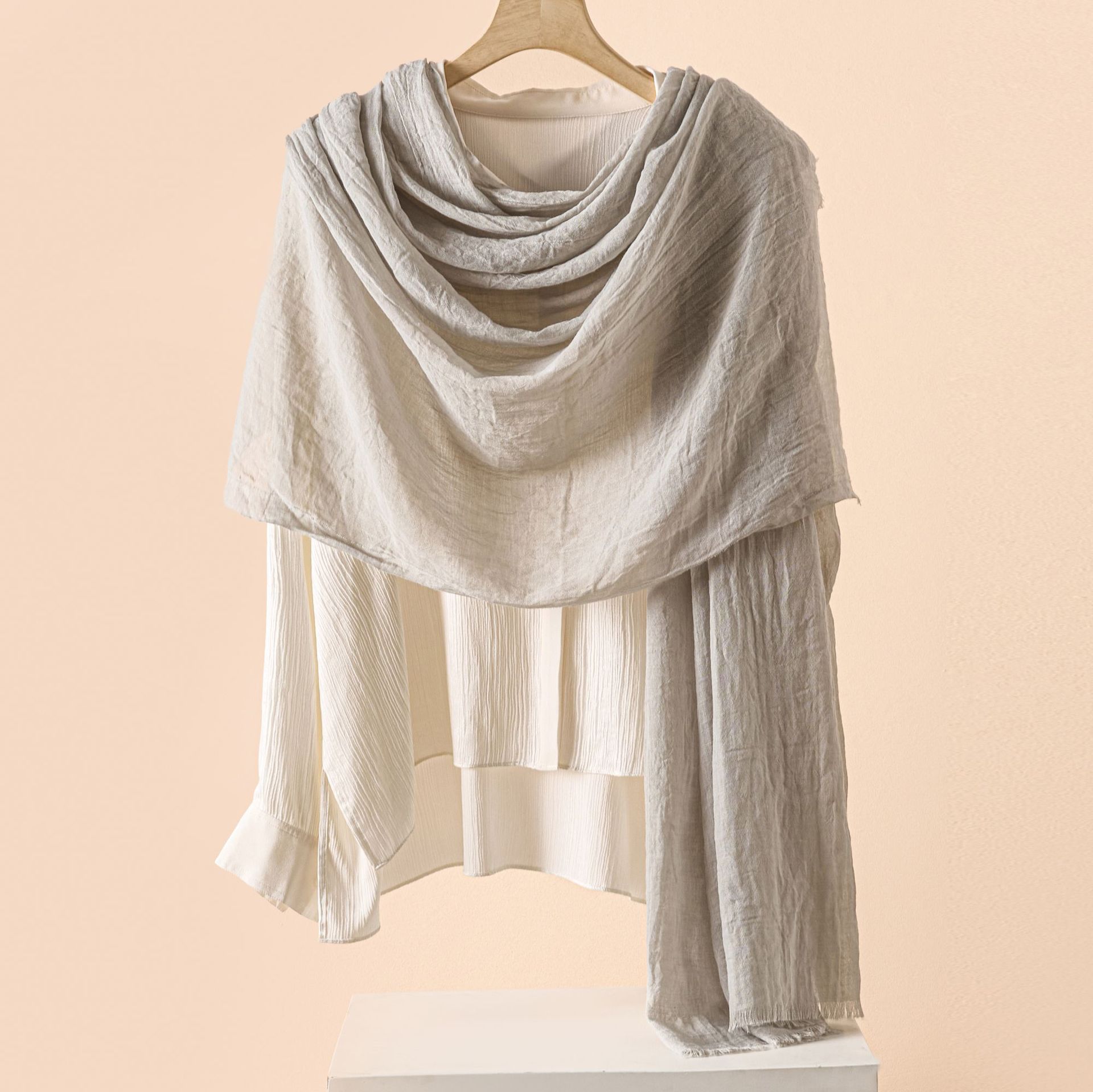 K1501 New solid color European and American thin polyester scarf high-end female versatile air-conditioning shawl seaside sunscreen gauze scarf