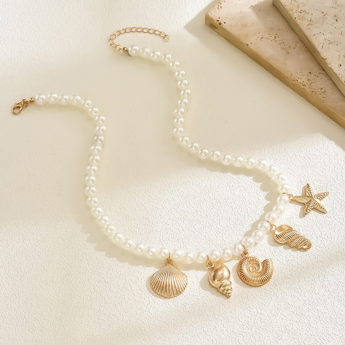 Ocean Style Alloy Shell Starfish Conch Pendant Light Niche Pearl Jewelry Necklace Jewelry for Women