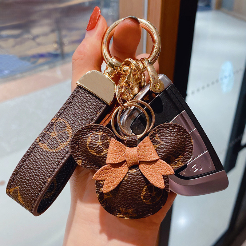 Mickey Keychain Vintage Leather Rex Rabbit Fur Ball Cartoon Simple Cute Exquisite Womens Car Bag Pendant 250728