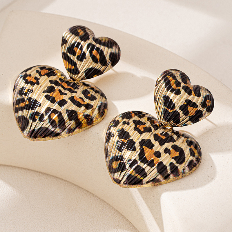 Retro fashion alloy heart-shaped leopard print heart-shaped women's earrings