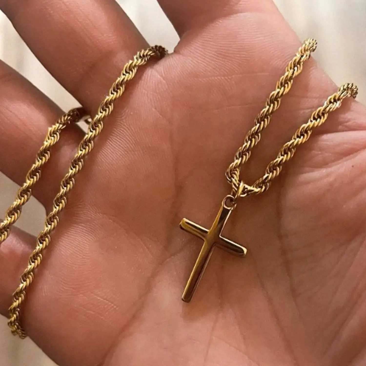 18K Gold Plated Stainless Steel Cross Pendant Necklace for Men Boys Simple Twisted Chain Fashionable Jewelry for Beach Party XJ250708