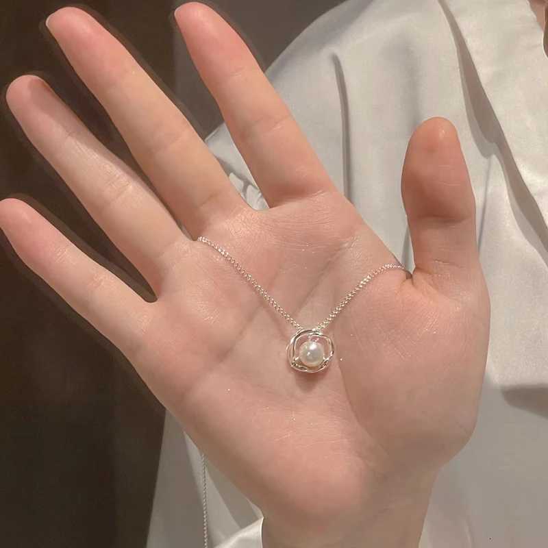 Sterling Silver Pearl Pendant Necklace Fashionable Geometric Choker for Women Girls Elegant Birthday Jewelry Gift Z250910