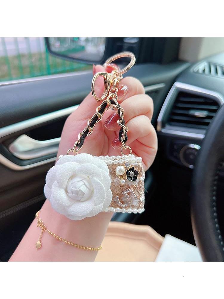 Fashion Flower Mobile Bag Model Keychain Personalized Creative Bag Pendant Car Keychain Female 250728