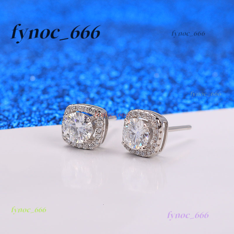 2025 Wholesale Women 925 Sterling Silver Gra Diamond Moissanite Studs Earrings