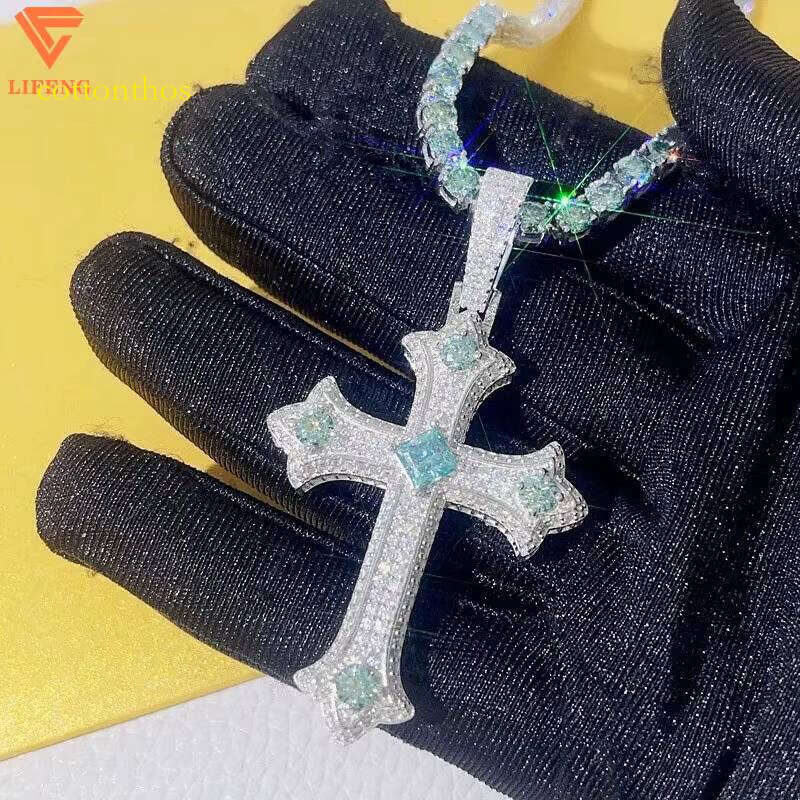Hip Hop Simple Jewelry Collection Gold Plated Cross Necklace Green Moissanite Dia Fashionable Pendant Men Sier Gift
