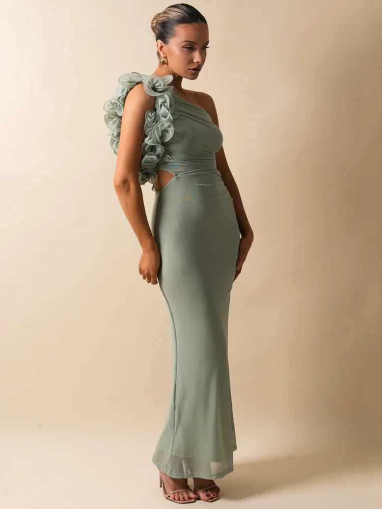 Mozision Shoulder Floral Mesh Ruched Sexy Maxi Dress For Women Gown Oblique Shoulder Sleeveless Backless Bodycon Long Dress Z250728