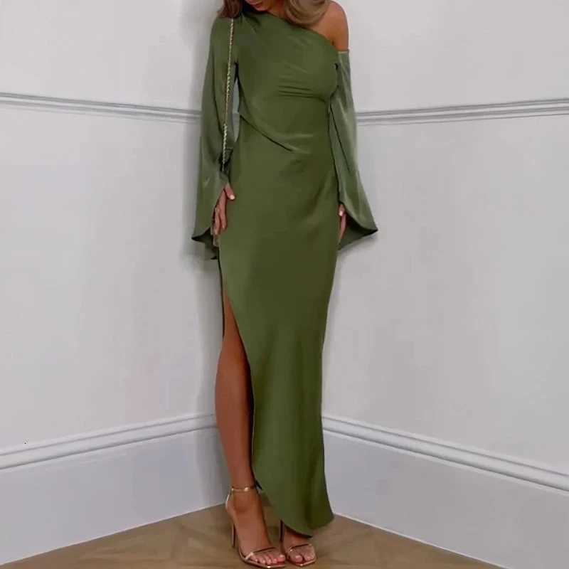 Green Asymmetrical Slim Women Robe Dress Sexy Off Shoulder Long Sleeved Party Dress 2024 Autumn Elegant Side Split A-line Dress Z250728