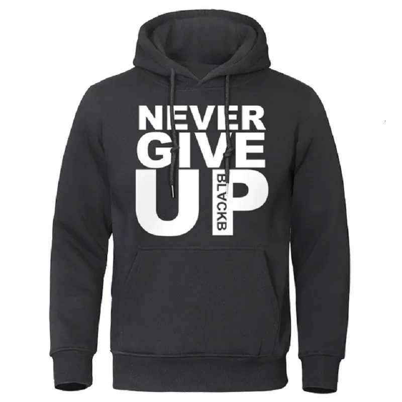 Fashion Mans Autumn Hoodies Never Give Up Print Sweatshirts Casual Mens Long Sleeve Outdoor Fit Hoody Big Pocket Sportswear W250408