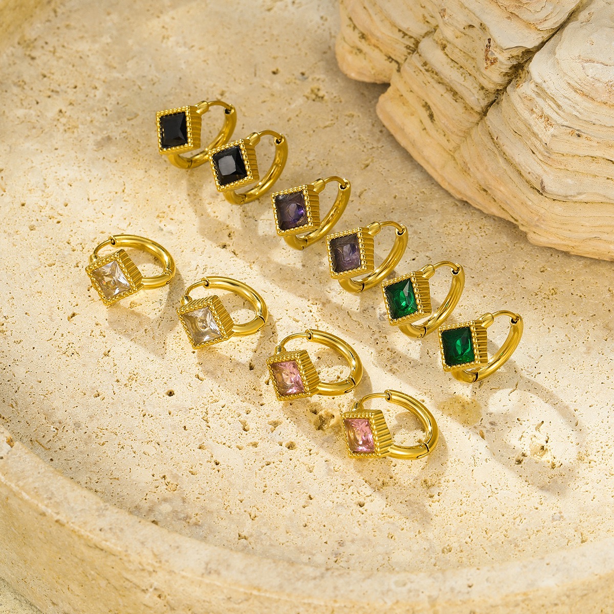 New lightweight luxury stainless steel diamond-encrusted zirconia earrings