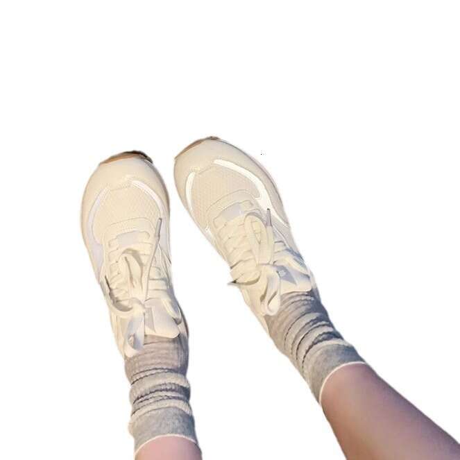 Designer Autumn New Breathable Soft Sole Comfortable Sneakers Summer Lightweight Women's Casual Shoes for Outdoor Wear