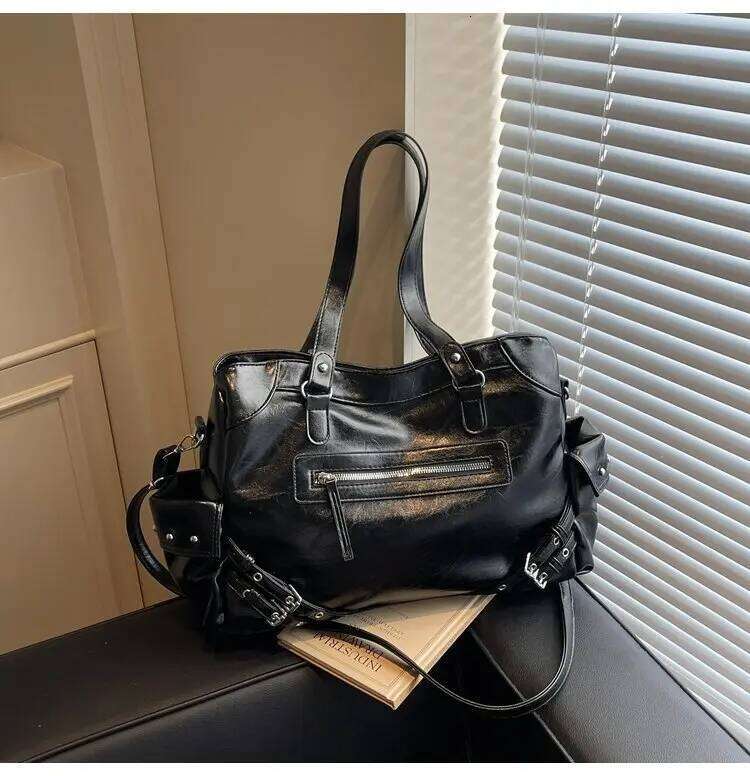 Large Capacity Messenger Bag Women Waterproof Nylon Shoulder Tote 15" Laptop Compartment for Business Trip Airport Commute