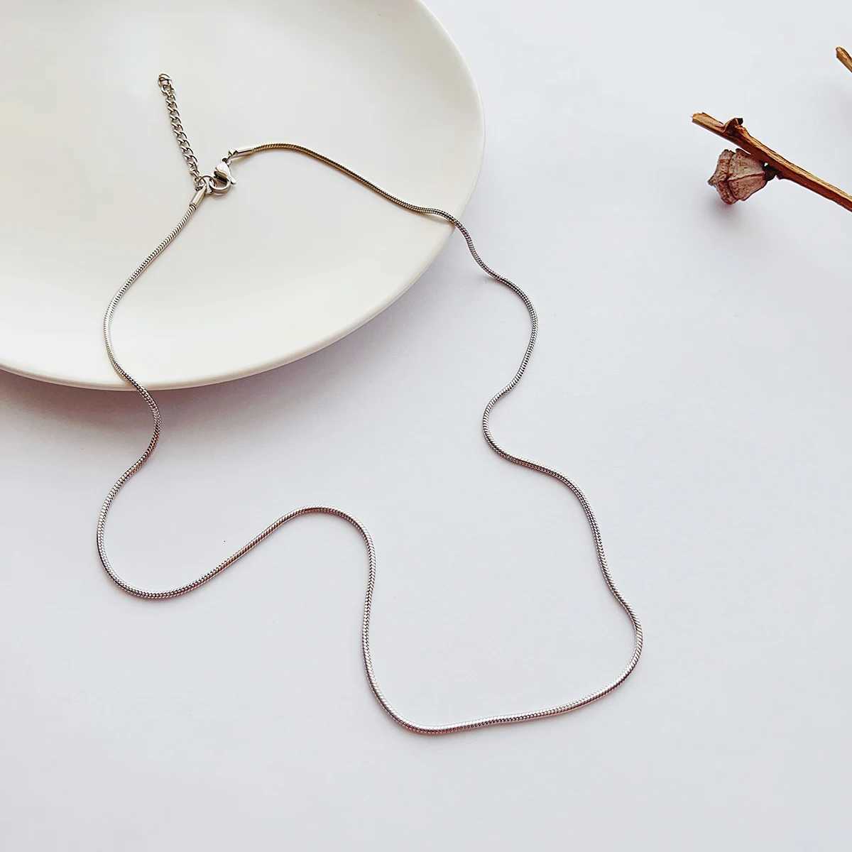 33/5000 1 Simple All-match Hipster Hip Hop Stainless Steel Snake Bone Chain Collarbone Chain Necklace for Men Suitable for Daily XJ250708