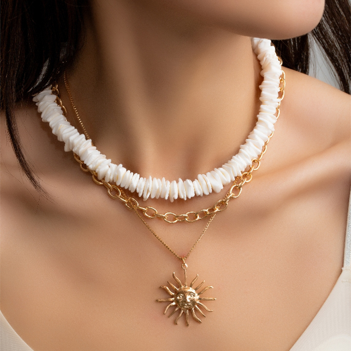 Fashion Natural Shell Necklace Light High-End Sun Pendant Multi-Layer Stacking Vacation Style Collarbone Chain Jewelry for Women