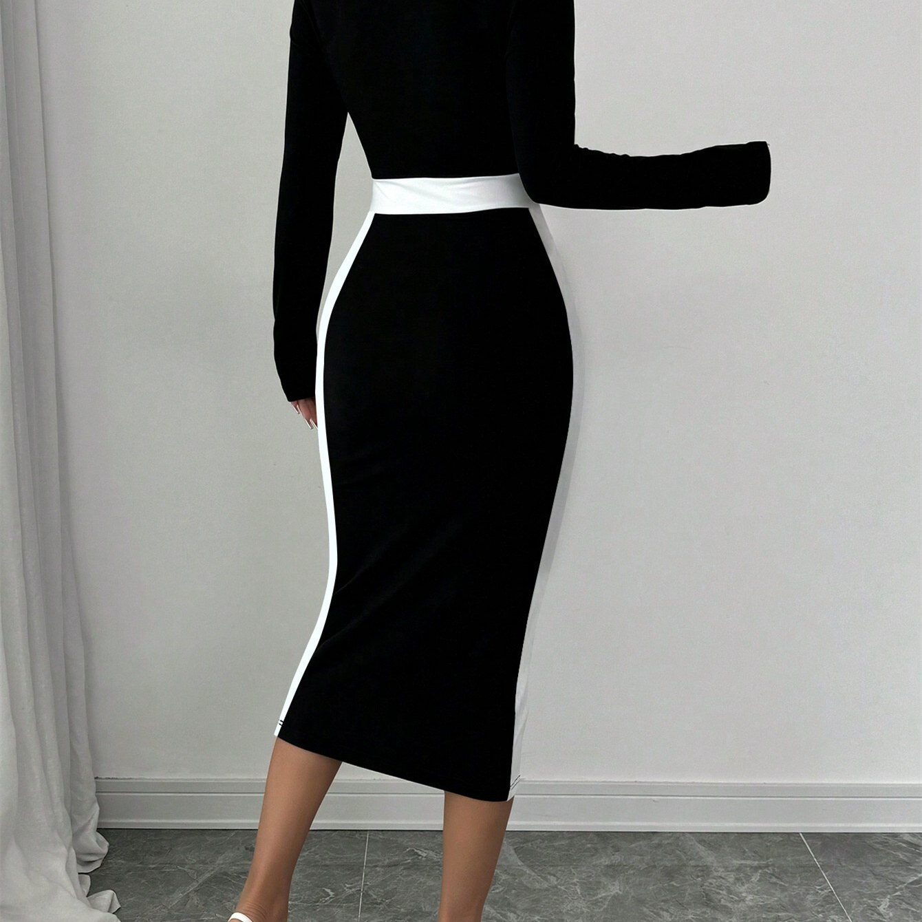 new Free shipping designer dress for women Casual and minimalist dress slim fit and slimming mid length skirt