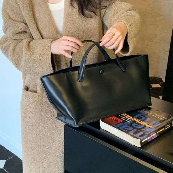 toteBag Shoulder bag ROSE NOIRE Genuine Leather Large Capacity Handbag 2025 New Autumn Winter Commuting Tote Bag For Women