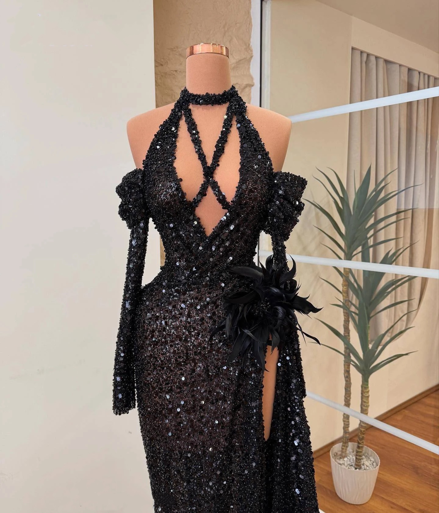 Stylish Sequins Evening Dresses Halter Feather Prom Dress Long Sleeves High Split Illusion Mermaid Party Gowns Vestidos De Noche Plus Size