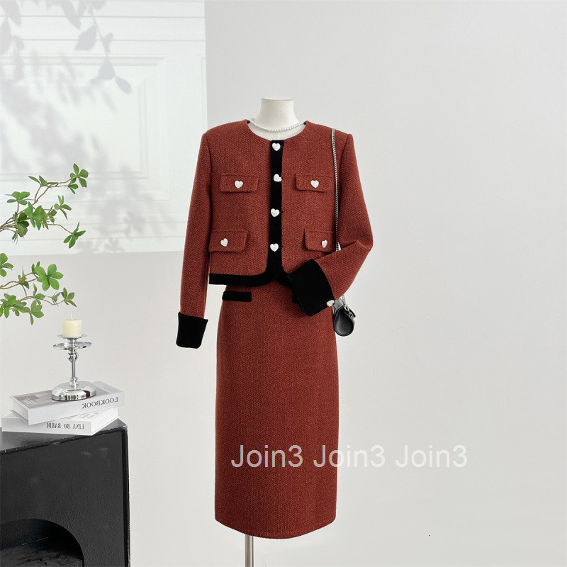 Winter Plus Size Womens Thickened Cotton Small Fragrance Style Skirt Set Slimming Long Sleeve Jacket Short High Waist Skirt Set