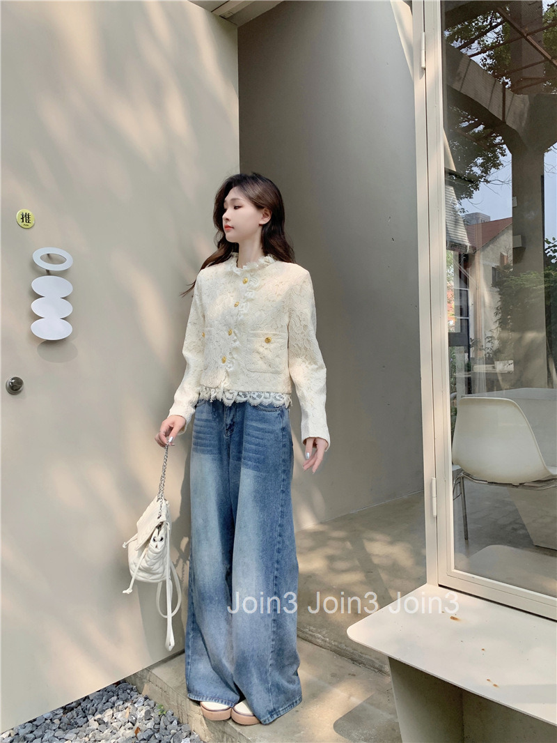 Autumn and Winter New French Design Sense Heavy Industry Small Fragrance Short Coat Womens Single Row Gold Button Lace Coat Women