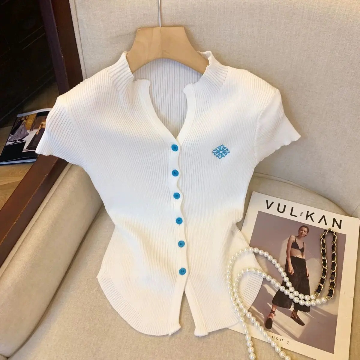 Summer Korean Buttons Vneck Short Sleeve Knitting Cardigan Female Temperament Slim Embroidered Top Tee Women Clothes Sweater 250724