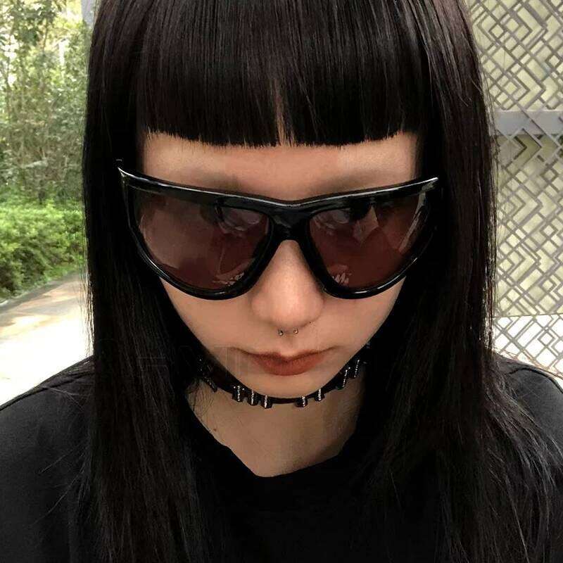2025 New Sport Y2K Sunglasses Women Unique Oversized Punk Eyewear Men Fashion Brand Designer Sun Glasses Hip Hop Shades UV400