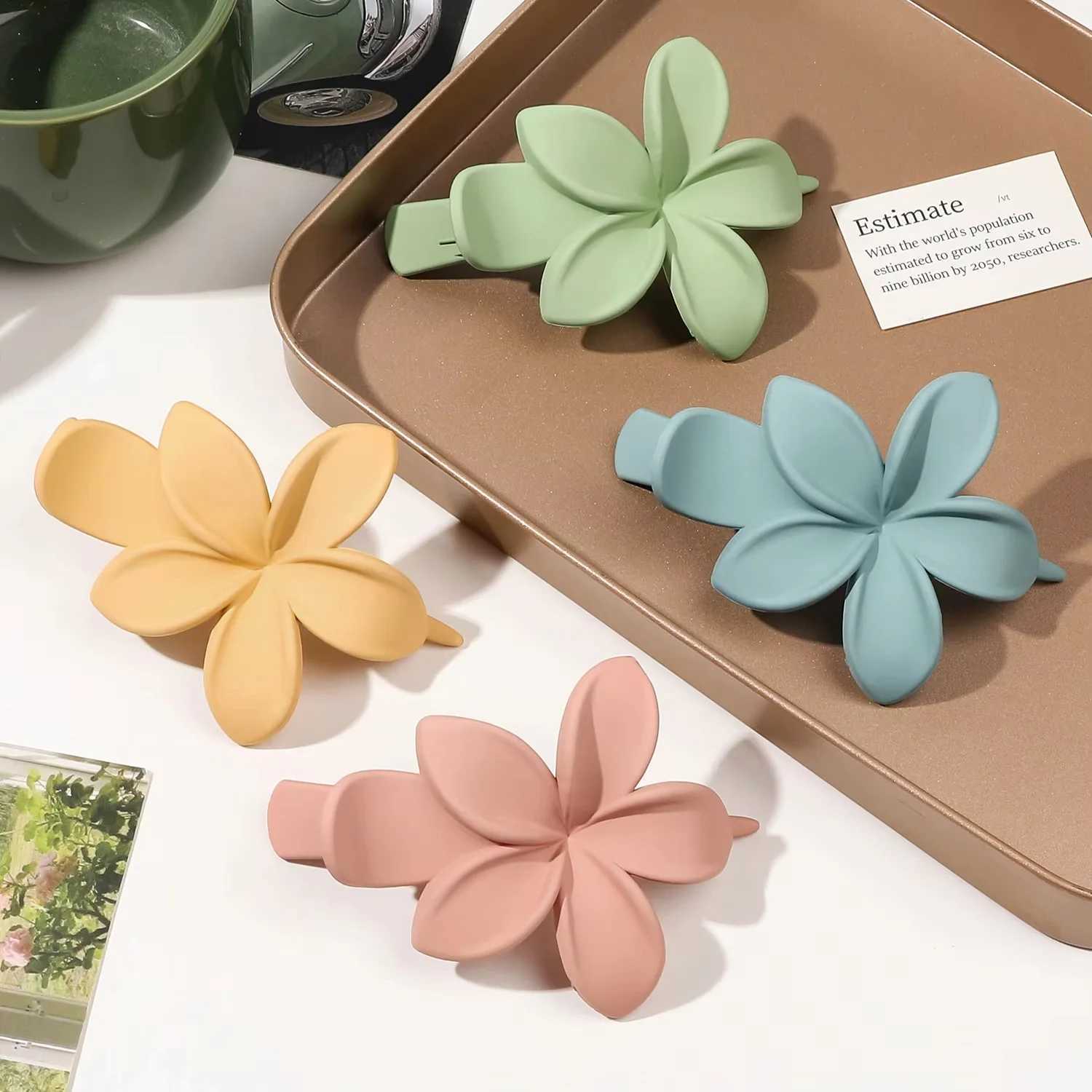 Fashion Frosted Plastic Flower Shape Hair Clips Girls Hair Claw Duckbill Clip Cute Hair Accessories No-Slip Barrettes Hairpins Hair Accessories Z25072